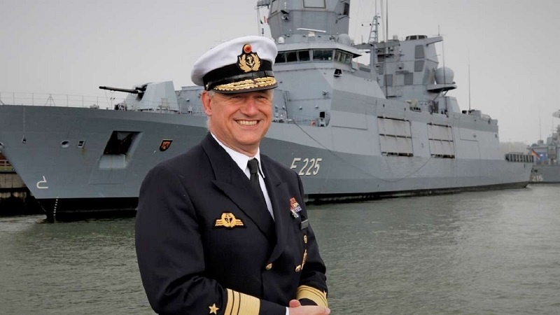 Šef njemačke mornarice  morao podnijeti ostavku nakon što je rekao da Putin zaslužuje poštovanje