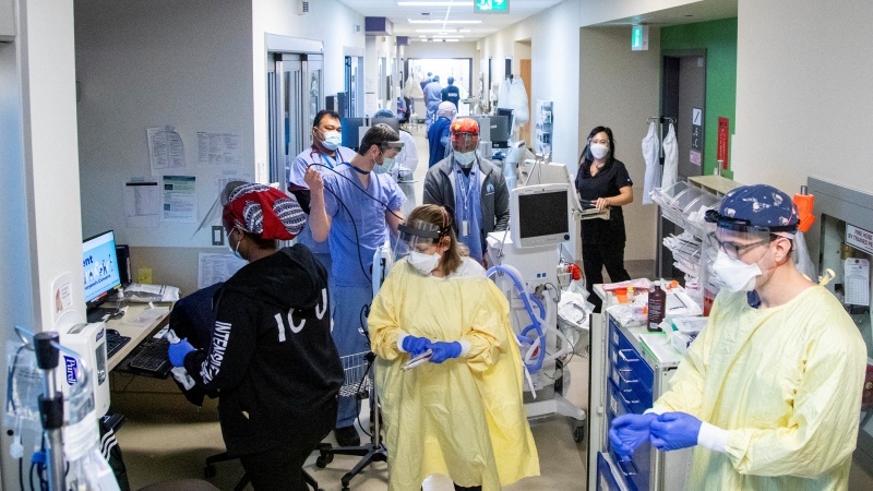 Kaos në spitalet amerikane për shkak të pikut të omicron