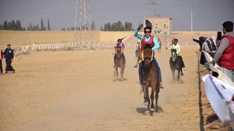 Pêşbaziya hespên erebî yên esîl li Reqayê hat lidarxistin