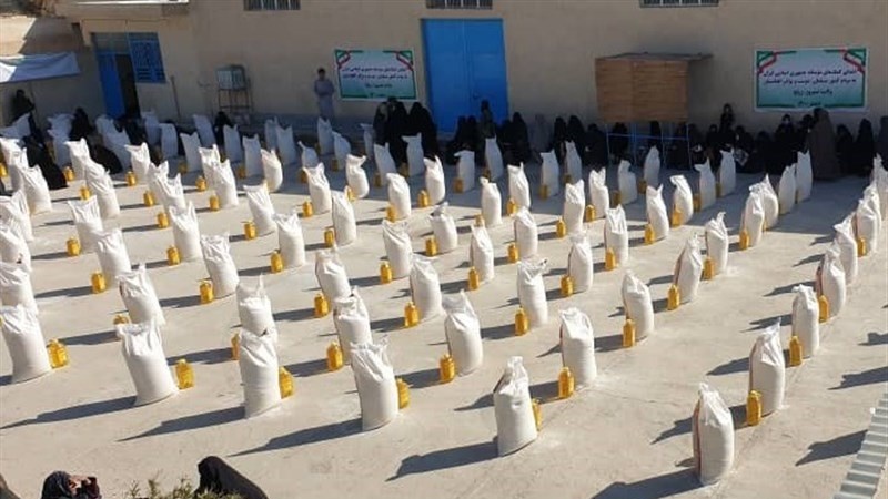 توزیع کمک‌های ایران به 850 خانواده بی بضاعت در ولایت نیمروز