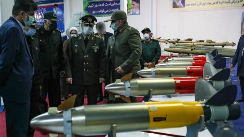 Iran predstavio deset nadograđenih odbrambenih raketnih sistema s velikim borbenim sposobnostima