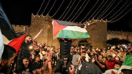 شیخ جراح میں فلسطینی مزاحمت کے سامنے صیہونی فوجیوں نے پسپائی اختیار کر لی