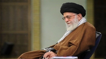 ڕابەری مەزنی شۆڕشی ئیسلامی ڕەزامەند بوون بە لێخۆشبون و سوک کردنەوەی سزای کۆمەڵێک لە زیندانییە حوکم دراوەکانشۆڕش