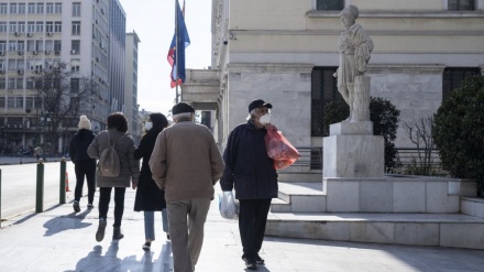 Greqia fillon gjobitjen e 300 000 personave të pavaksinuar