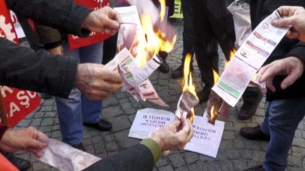 Türkiyədə İşıq pulunun artması ciddi narazılıqlara səbəb olub