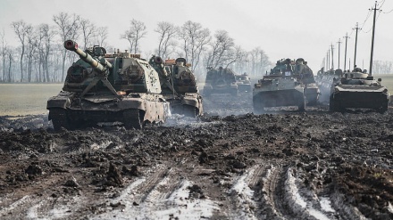 Putin êrîşa serbazî bo ser Ukraynayê ragihand