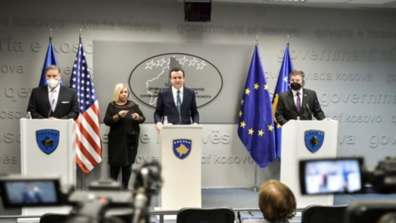 Lajçak dhe Escobar në Kosovë: Të vijohet dialogu me Serbinë