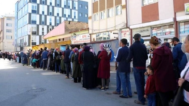 Li Tirkiyê 485 hezar jinên derçûyên zanîngehê bê kar in