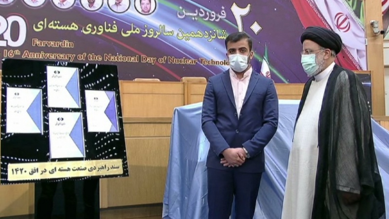 پرامن ایٹمی ٹیکنالوجی کی پیداوار کے میدان میں کسی سے اجازت نہیں لیں گے، صدر ایران 