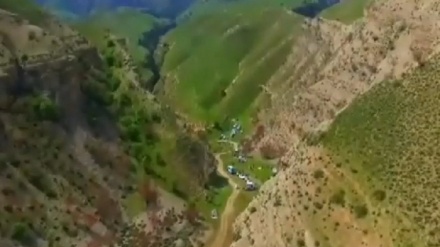 ایران کی وادی ارغوان کی سیر+ ویڈیو