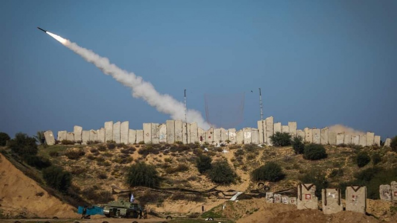 Hamas ispalio tri rakete prema Izraelu, vojska blokirala pješački prijelaz prema Gazi
