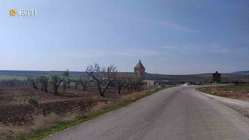 Komeke ser bi Tirkiyê li şûnwarên kevnare yên Efrînê dikole