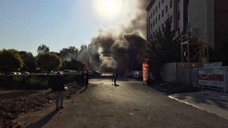 Teqîneke mezin taxa Beyoglûya Stenbola Tirkiyê hejand