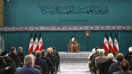  رہبر انقلاب اسلامی نے ملک کی خارجہ پالیسی کا رخ معین کر دیا 