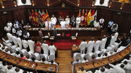 سری لنکا میں معاشی بحران کے ساتھ سیاسی بحران، 26 وزراء کا اجتماعی استعفی