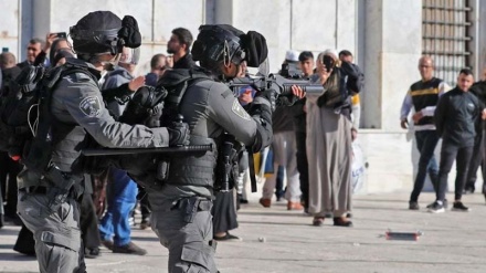 Sionistlər Məscidüləqsaya vəhşicəsinə basqın ediblər