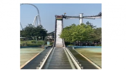 جھولا اور پانی میں مستی+ ویڈیو