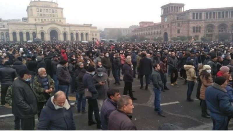 Ermənistanda yenə davamlı aksiyalara başlanılır?