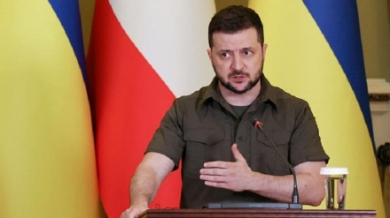 Zelensky: Rûsya dixwaze nifşeke Ukraynayê jinavbibe