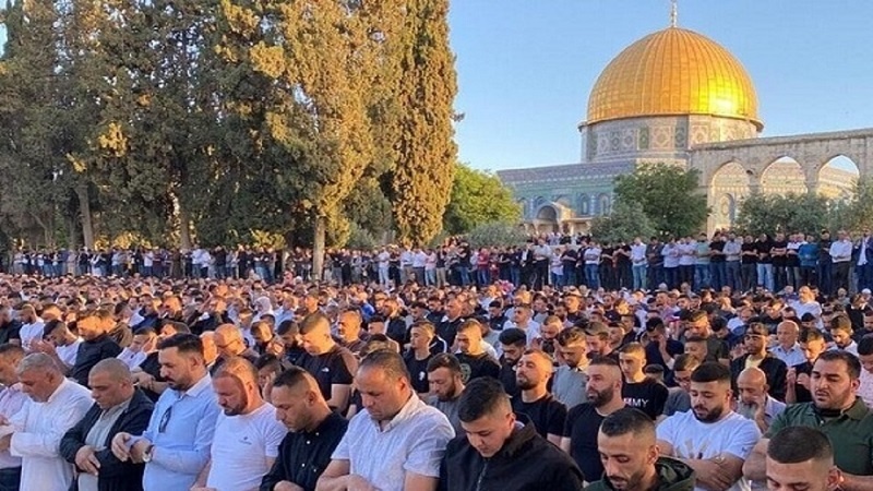 دو لاکھ فلسطینیوں نے بیت المقدس میں نماز عید ادا کی۔ ویڈیو