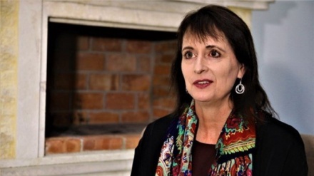 ​​​​​​​Nadine Maenza helwesta welatê xwe ya li hemberî gefên Erdogan rexne kir