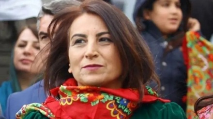  Aysel Tugluk dê Xelata Azadiya Fikir û Ramanê ya Ayşenur Zarakolu wergire