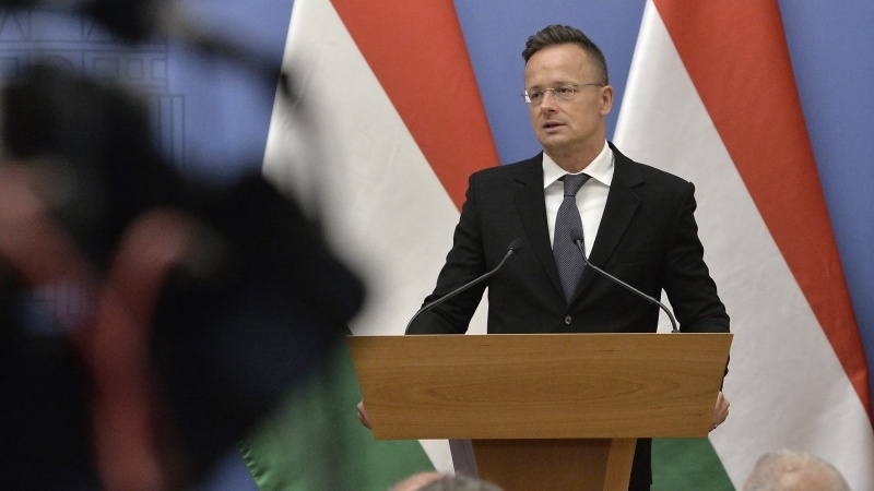 Hungaria kundërshton sanksionet ndaj naftës dhe gazit rus