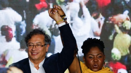 Ish-rebeli i majtë në raundin e dytë të zgjedhjeve presidenciale në Kolumbi