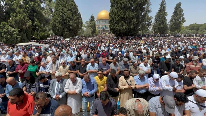 مسجدالاقصی میں نماز عید کا روح پرور اجتماع، 2 لاکھ فلسطینی سر بسجود