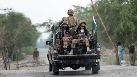 پاکستان، دہشت گردوں کے ساتھ تصادم، 2 اہلکار جاں بحق