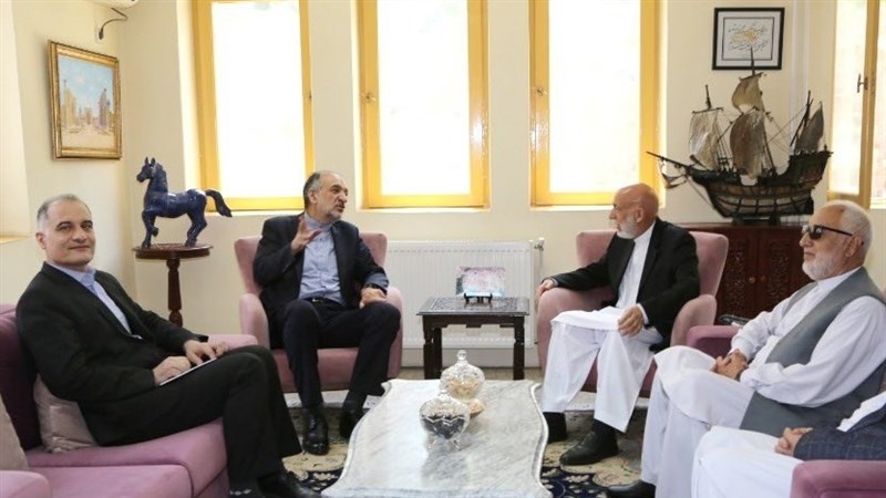 تحکیم روابط ایران و افغانستان محور دیدار سفیر ایران با کرزی