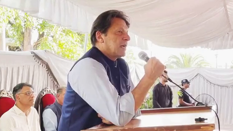 امریکا نے سازش کرکے ان چوروں کو ہم پر مسلط کردیا ہے: عمران خان