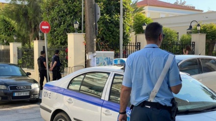 Përleshje me thika midis të rinjve në Janinë, arrestohet 15-vjeçari shqiptar