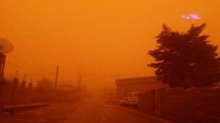 عراق میں آیا گرد و غبار کا خطرناک طوفان۔ ویڈیو