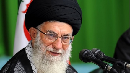 Iranski lider: Problemi se mogu riješiti borbom i posvećenosti