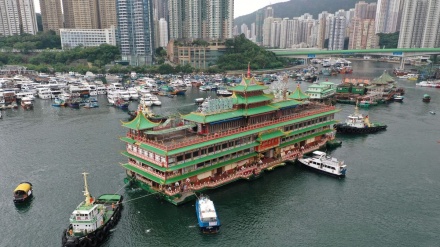 ہانگ کانگ کا مشہور تیرتا ریسٹورنٹ سمندر میں ڈوب گیا