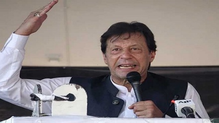 امریکہ نے ہمارے سربراہ کو پتھر کے دور میں دھکیلنے کی دھمکی دی: عمران خان