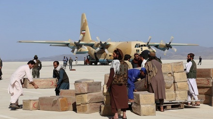 ایران  کی ہلال احمر کی طرف سے افغانستان کے زلزلہ متاثرین کیلئے امداد کی پہلی کھیپ
