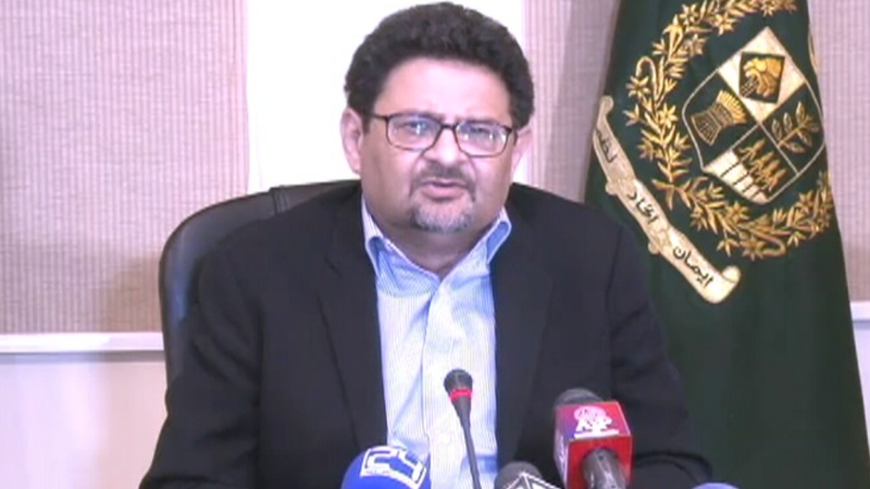 کیا پاکستان میں آج پیٹرولیم مصنوعات کی قیمتوں میں اضافہ ہو رہا ہے؟