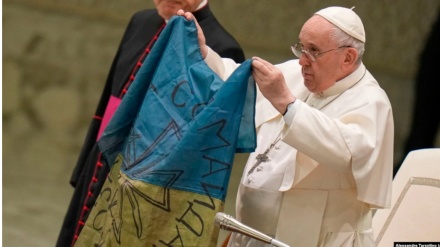 Papa Françesku dënon ‘egërsinë dhe mizorinë’ e Rusisë