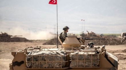 عراق میں ترکی کے غیر قانونی فوجی اڈے پر راکٹوں کی بارش 