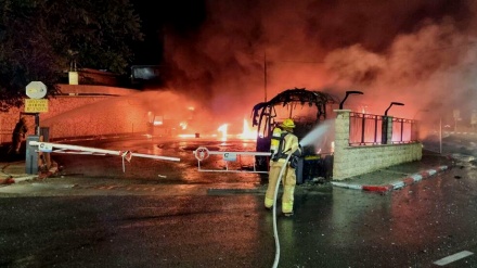 بسوں پر بسیں کیوں جل رہی ہیں اسرائیل میں، یہ کون سی آفت ہے؟۔ ویڈیو