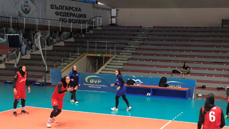 Tîma Volîbola Jinan a Îranê li tîma Bulgaristanê bir