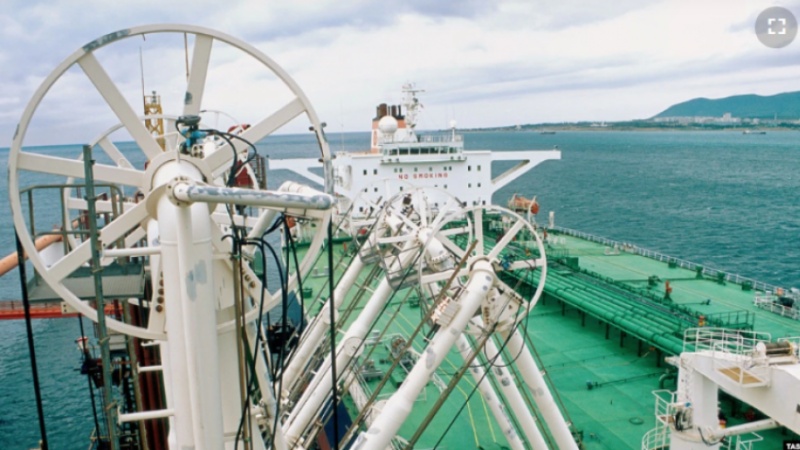 Kazakistani mendon për rrugë aletrantive për eksportet e naftës