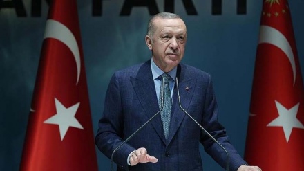 Ərdoğanın Türkiyədə prezident seçkilərində şansı aşağı düşüb