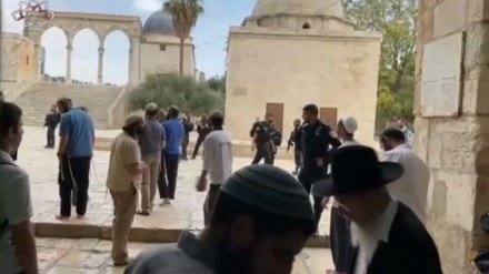 مسجد الاقصی پر صیہونیوں کا حملہ