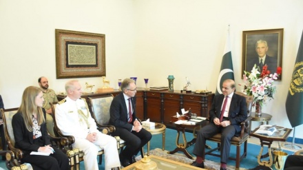 پاکستان ہندوستان کے ساتھ پرامن تعلقات کا خواہاں ہے: شہباز شریف