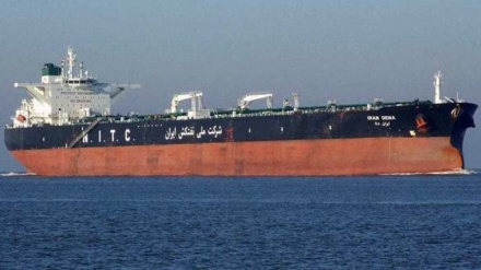 Počeo pretovar iranskog tankera u Grčkoj kojeg je Amerika htjela zaplijeniti