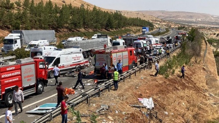 Li Dîloka Tirkiyê bûyera trafîkê: 16 mirî û 21 birîndar