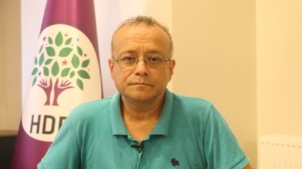 Bangewazîya HDP têkildarî pişikdarîya berfire di kombûna bi boneya Roja Cîhanî ya Aştîyê da 